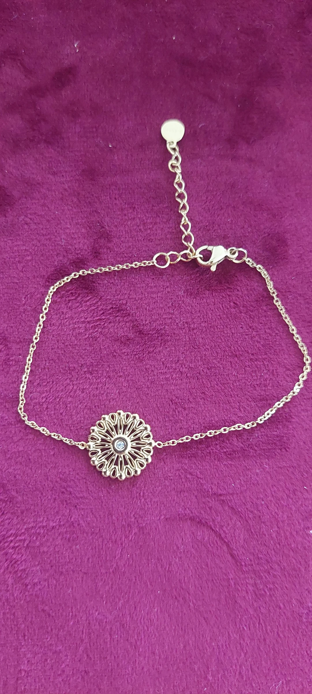 Bracelet fin doré en acier inoxydable Ikita Paris – Motif Rosace / Soleil ☀️